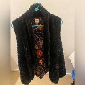 Faux fur open vest